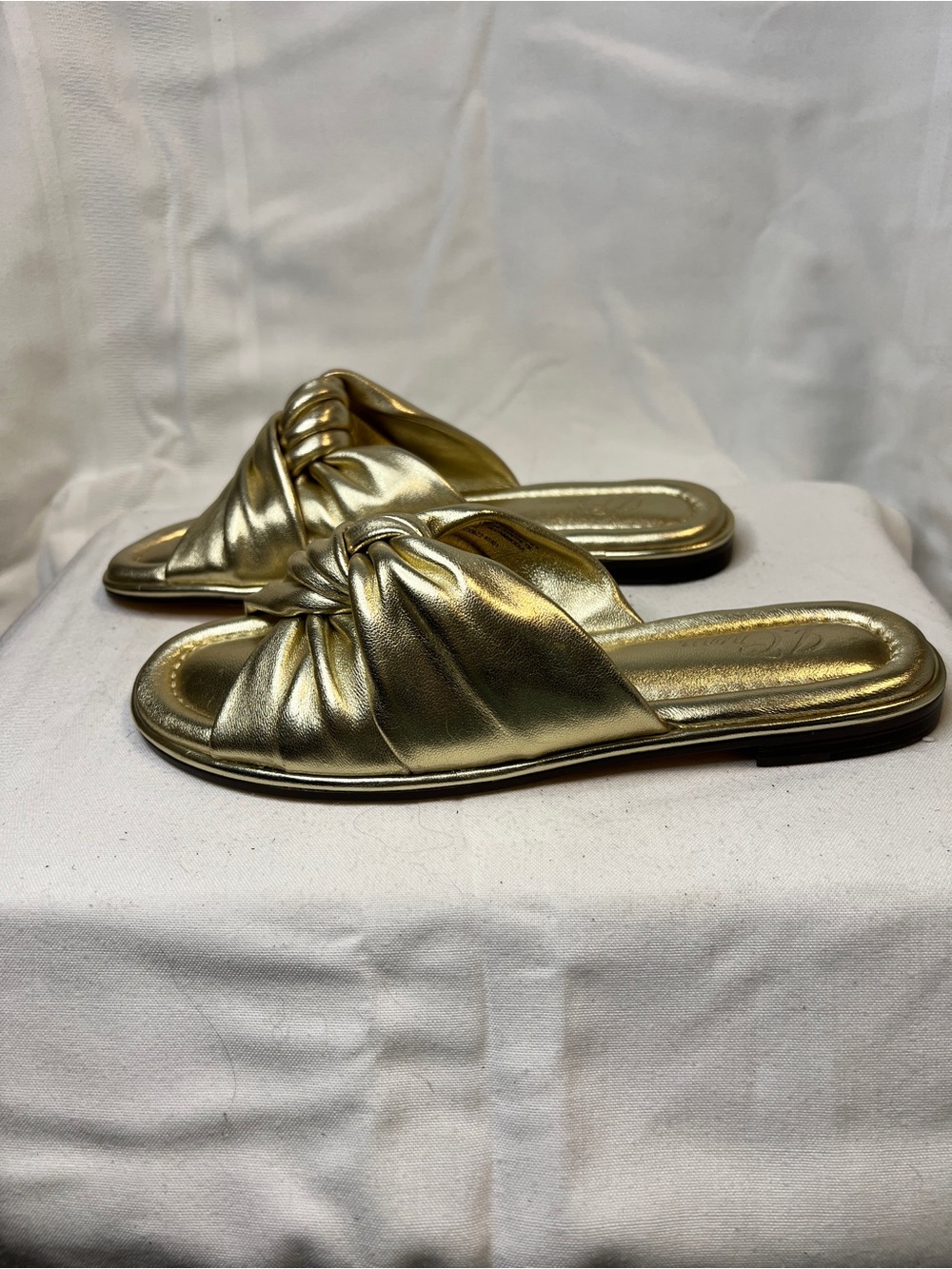 NWOT J. Crew Menorca Leather Twisted Knot Sandal. Bright gold. Women’s size 7